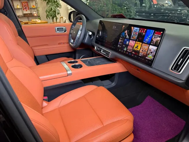Li Auto L6 — Фото автомобиля 12