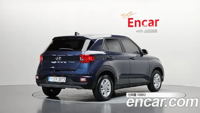 Hyundai Venue — Фото автомобиля 2
