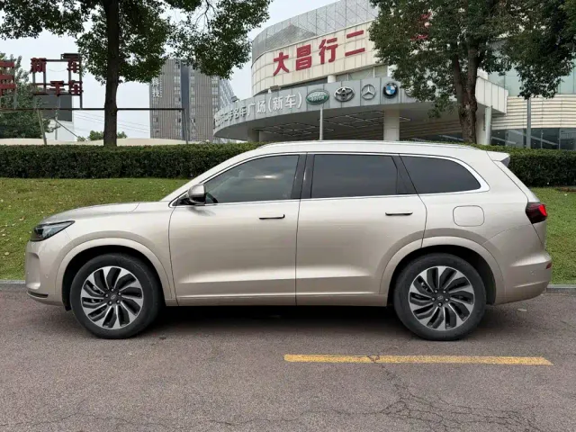Aito M7 — Фото автомобиля 3