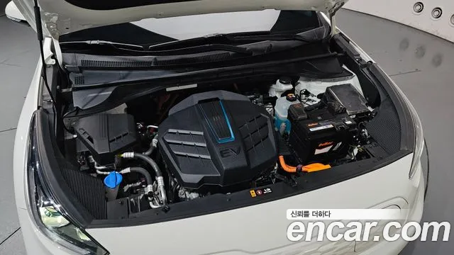 Kia Niro — Фото автомобиля 9