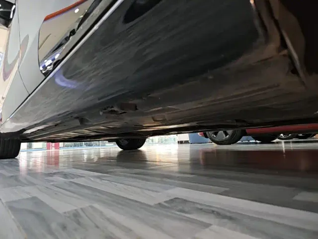 Mercedes-Benz E-Class — Фото автомобиля 21