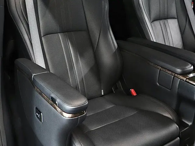 Toyota Alphard — Фото автомобиля 18