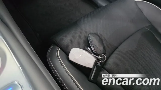Genesis G90 Бензин 3.5 турбо AWD — Фото автомобиля 12