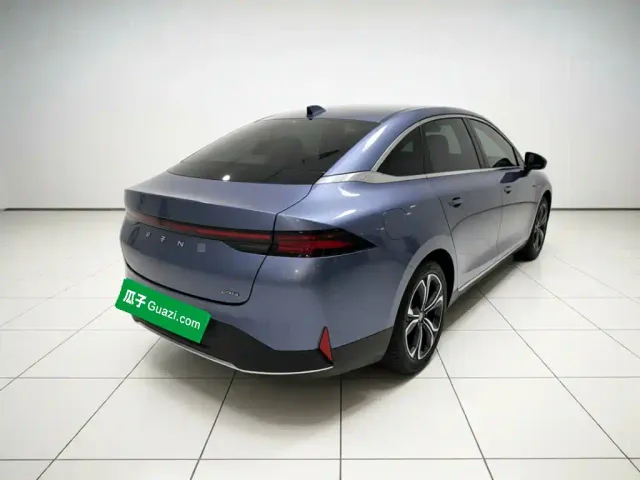 Xpeng P5 — Фото автомобиля 6