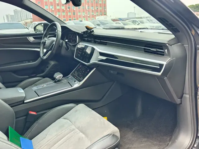 Audi A6L — Фото автомобиля 8
