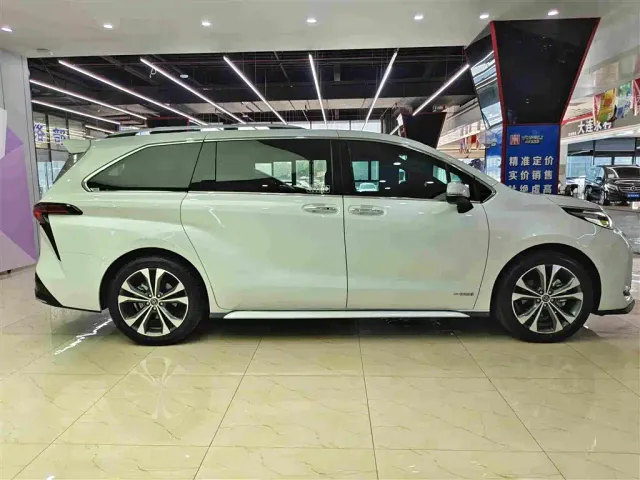 Toyota Granvia — Фото автомобиля 16
