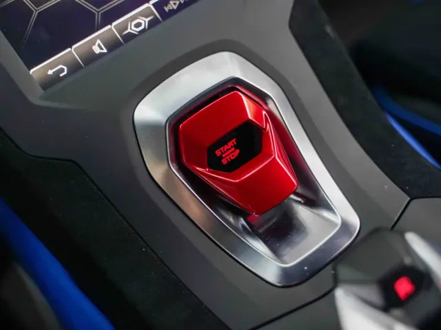 Lamborghini Huracan — Фото автомобиля 10