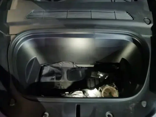 Tesla Model Y — Фото автомобиля 10