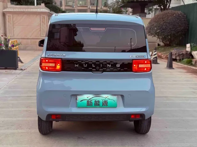Wuling Hongguang Mini EV — Фото автомобиля 9