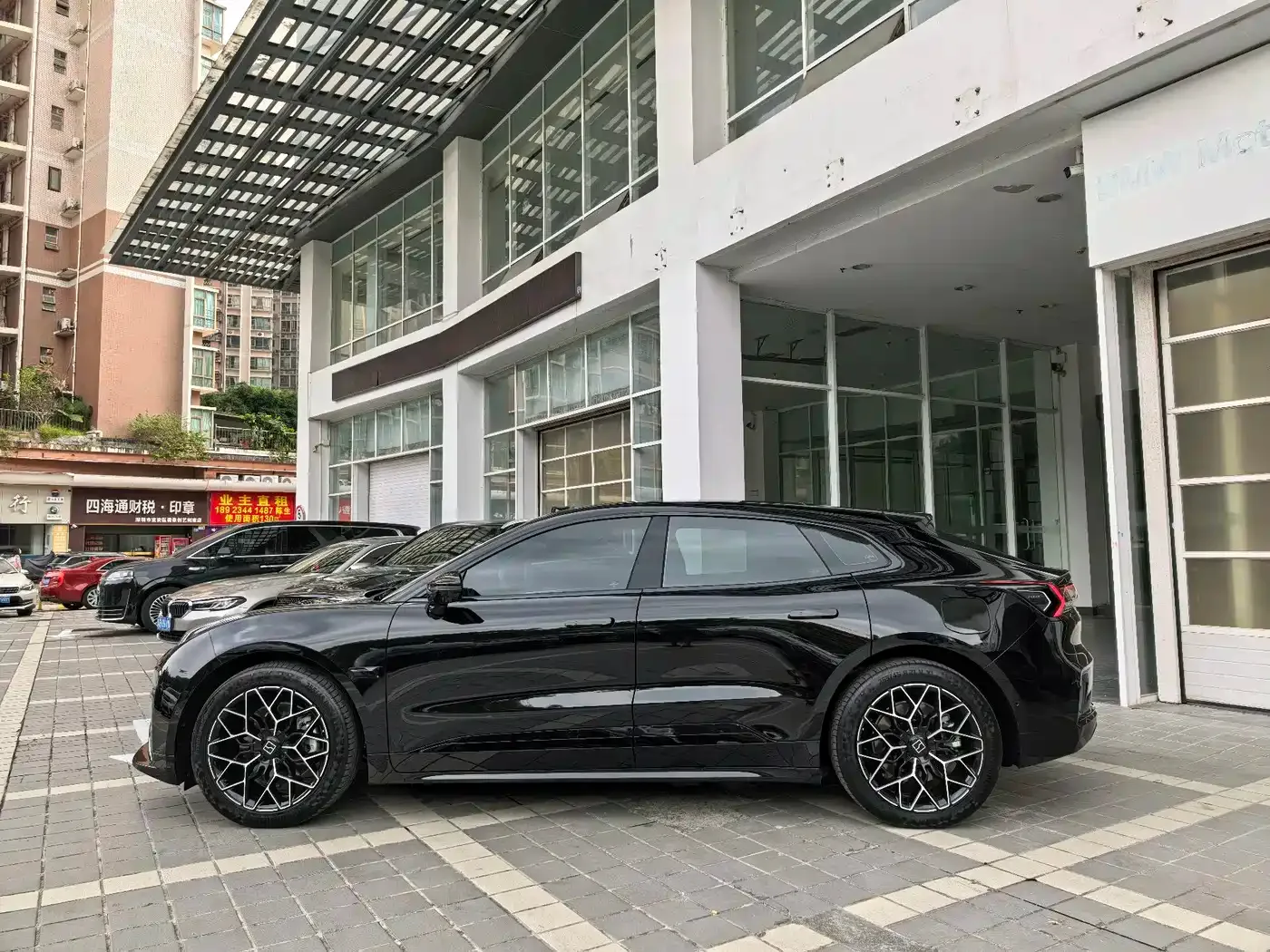 ZEEKR Zeekr 001 2025 WE Edition 100kWh RWD — Фото автомобиля 4