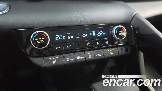 Hyundai Avante CN7 — Фото автомобиля 30