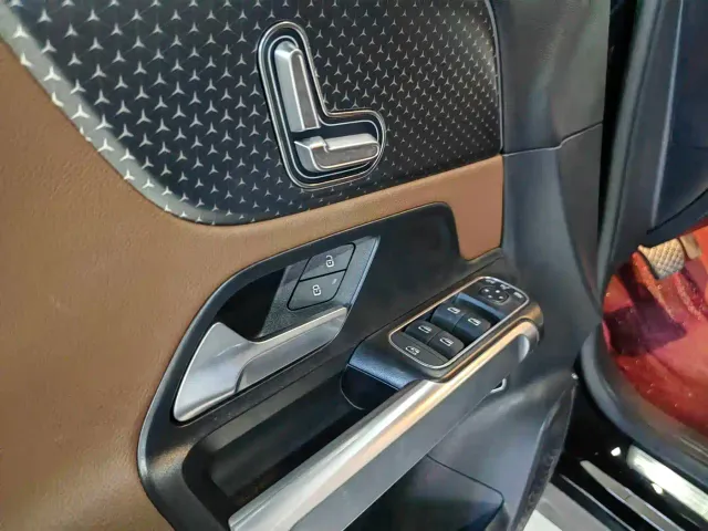 Mercedes-Benz GLB-Class — Фото автомобиля 15