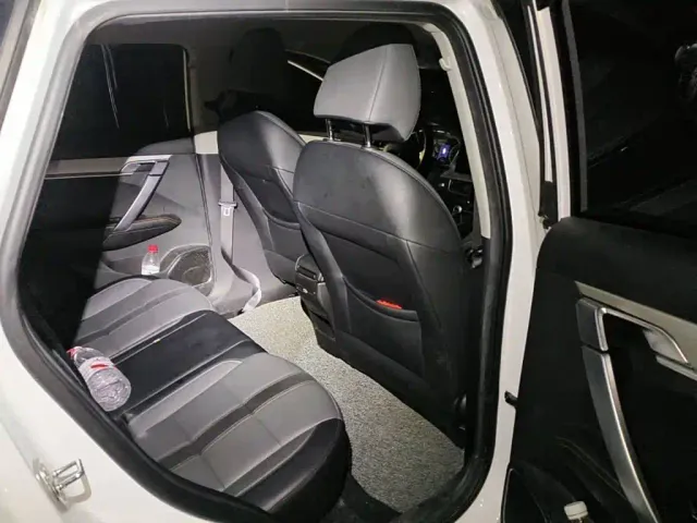 Geely Binyue — Фото автомобиля 11