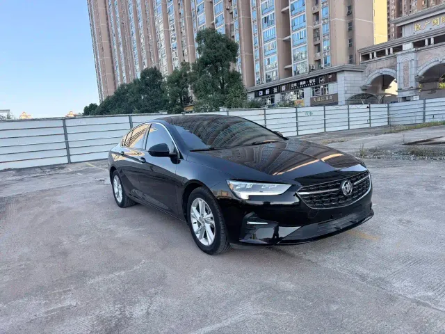 Buick Regal — Фото автомобиля 3