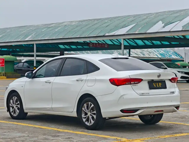 Buick Verano — Фото автомобиля 6