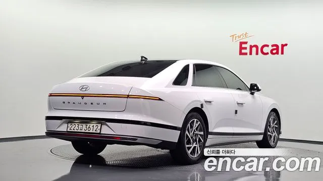 Hyundai Grandeur GN7 — Фото автомобиля 2