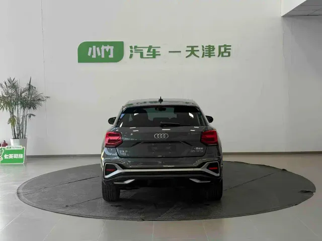 Audi Q2L — Фото автомобиля 5