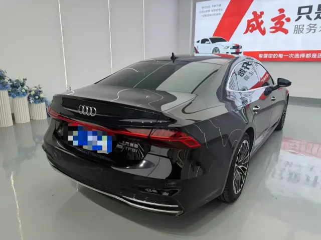 Audi A7L — Фото автомобиля 19