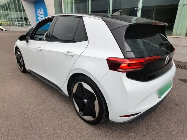 Volkswagen ID.3 — Фото автомобиля 4