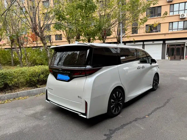 Toyota Vellfire — Фото автомобиля 4