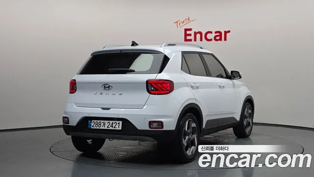 Hyundai Venue Venue 1.6 Modern Plus — Фото автомобиля 2