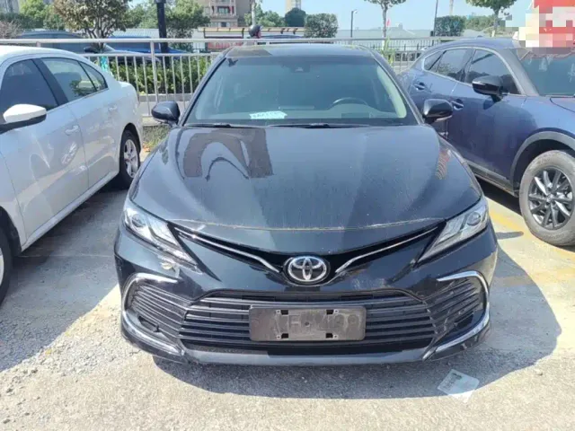 Toyota Camry — Фото автомобиля 2