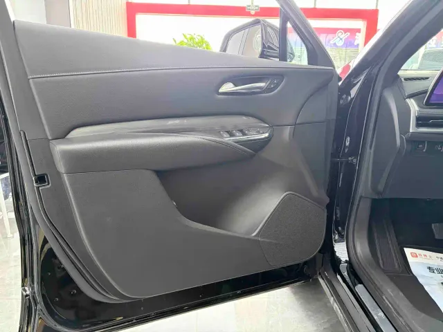 Cadillac XT4 — Фото автомобиля 5