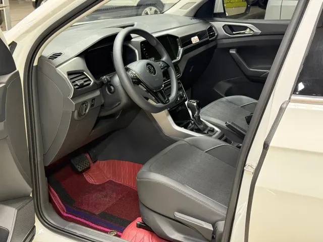 Volkswagen T-Cross — Фото автомобиля 7