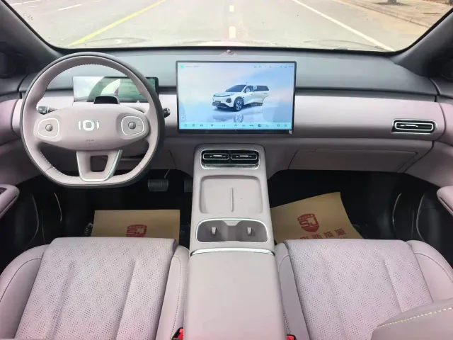 Changan Qiyuan Q05 — Фото автомобиля 10