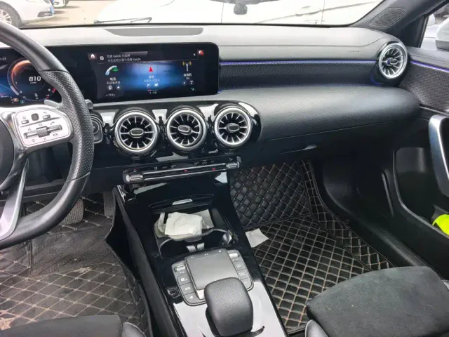 Mercedes-Benz A-Class — Фото автомобиля 13