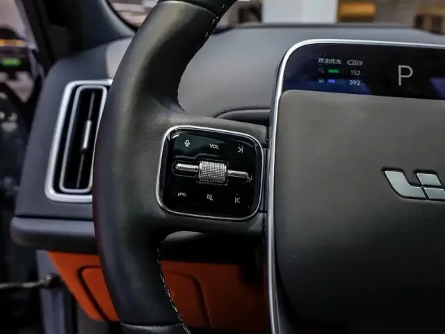 Li Auto L7 — Фото автомобиля 28