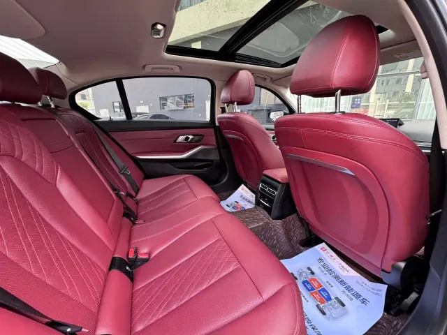 BMW 3 Series — Фото автомобиля 14