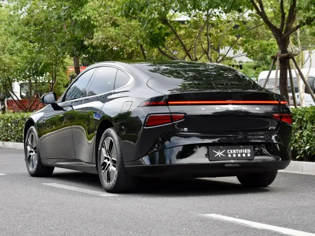 Xpeng P7 — Фото автомобиля 3