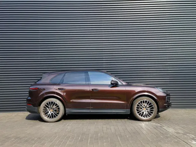 Porsche Cayenne — Фото автомобиля 8