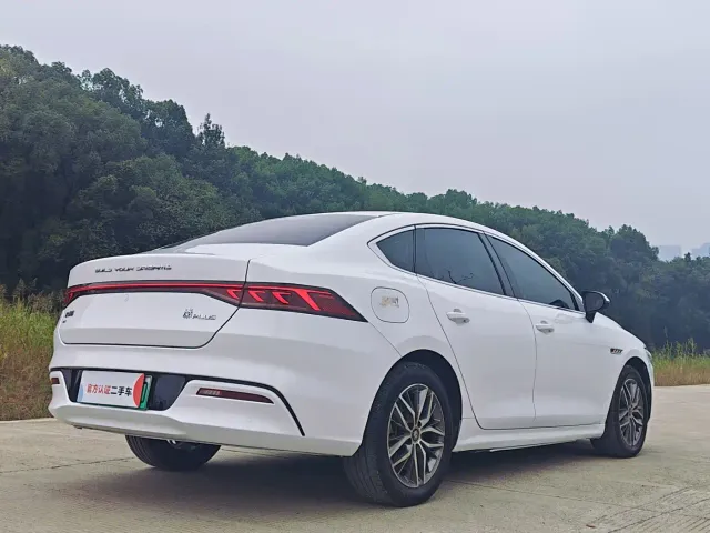 BYD Qin PLUS — Фото автомобиля 10