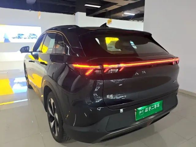 Arcfox Alpha T5 — Фото автомобиля 4