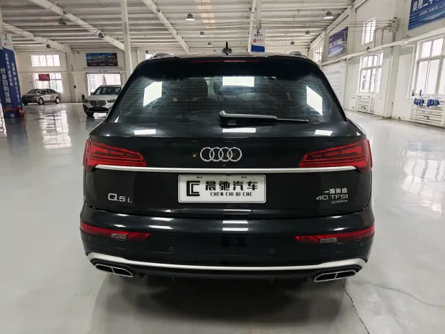 Audi Q5L — Фото автомобиля 5