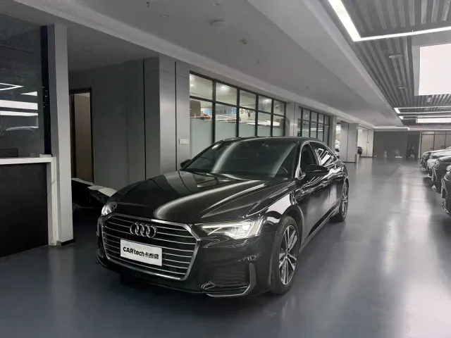 Фотография автомобиля — Audi A6L