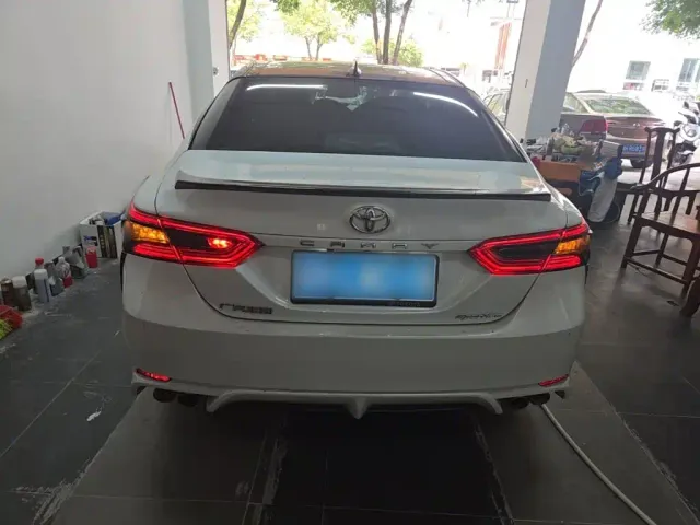 Toyota Camry — Фото автомобиля 3