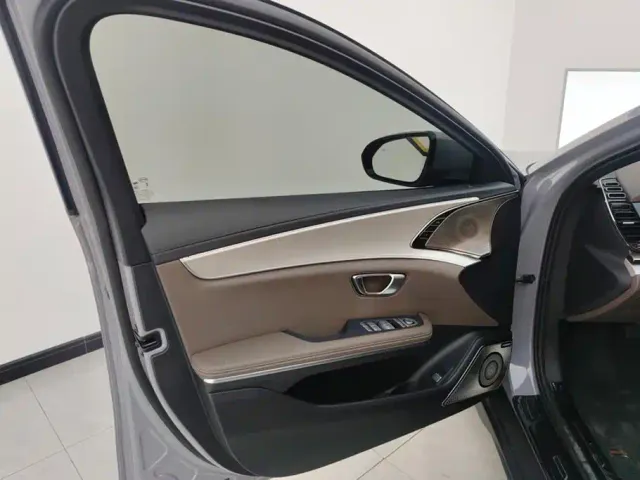 BYD Han 2025 DM-i Smart Drive Edition 125KM Premium — Фото автомобиля 7
