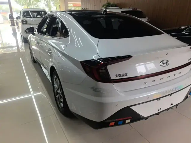 Hyundai Sonata — Фото автомобиля 4