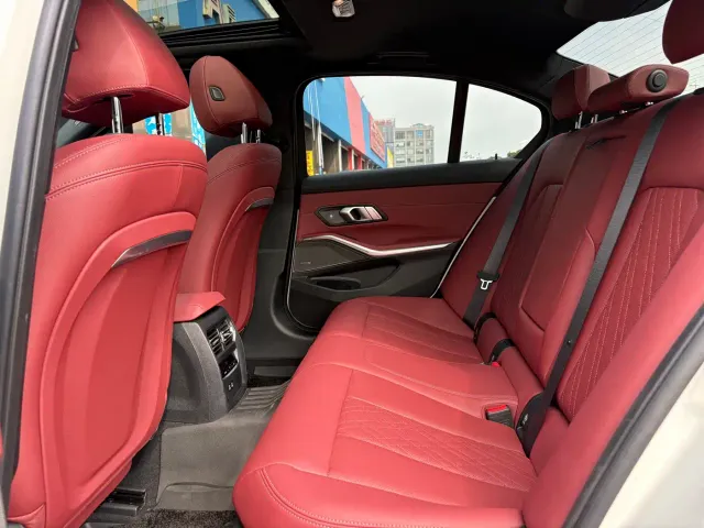 BMW 3 Series — Фото автомобиля 13