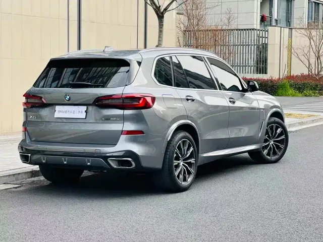BMW X5 — Фото автомобиля 3