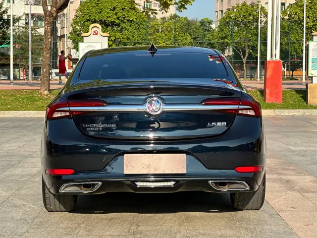 Buick LaCrosse — Фото автомобиля 8