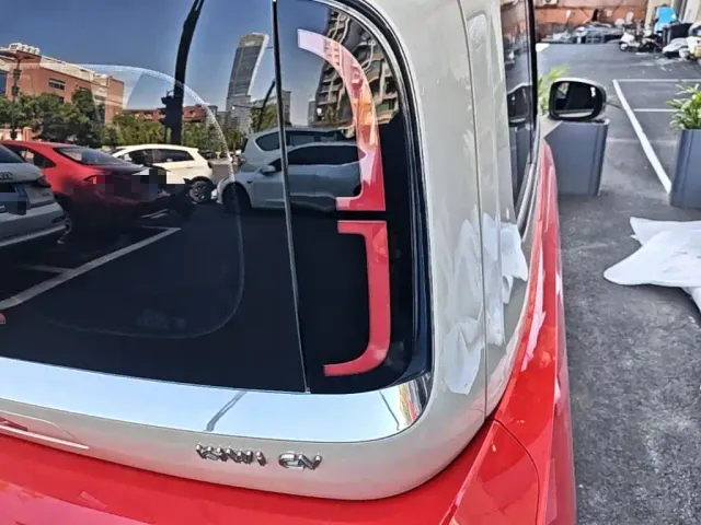 Baojun KiWi EV — Фото автомобиля 7