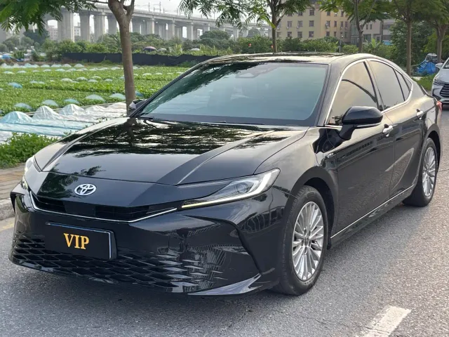 Фотография автомобиля — Toyota Camry