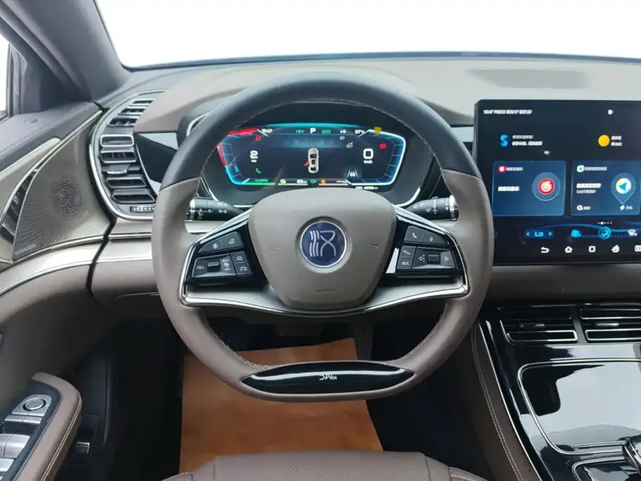BYD Han 2023 DM-i Champion Edition 121KM Honor — Фото автомобиля 14
