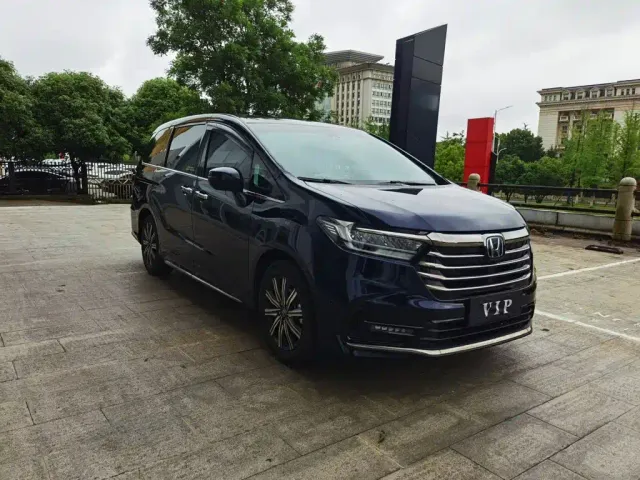 Honda Odyssey — Фото автомобиля 21