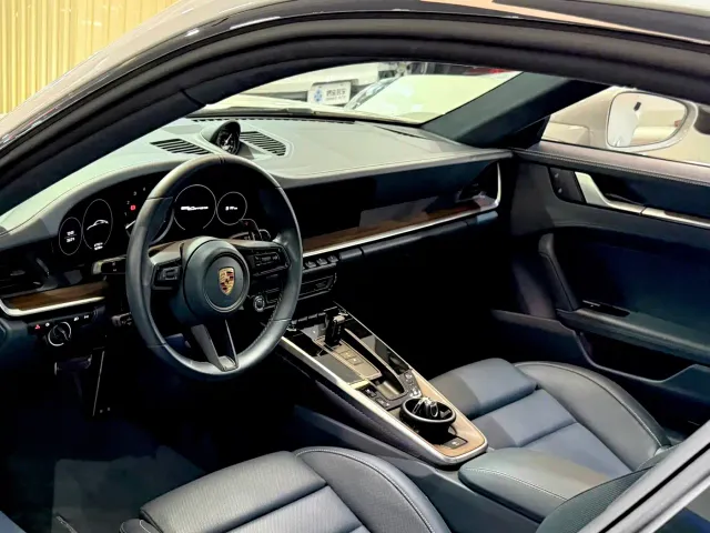 Porsche 911 — Фото автомобиля 12