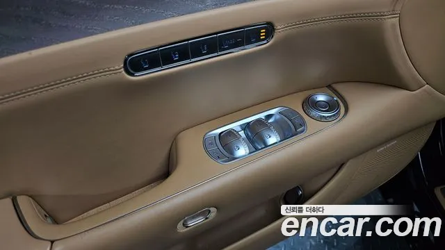 Genesis G90 RS4 — Фото автомобиля 25